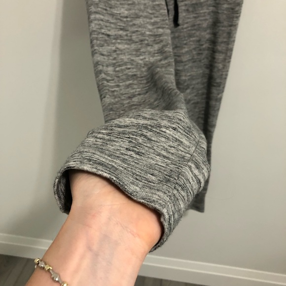 Comfy Salt and Pepper Gap jogger - Picture 10 of 12